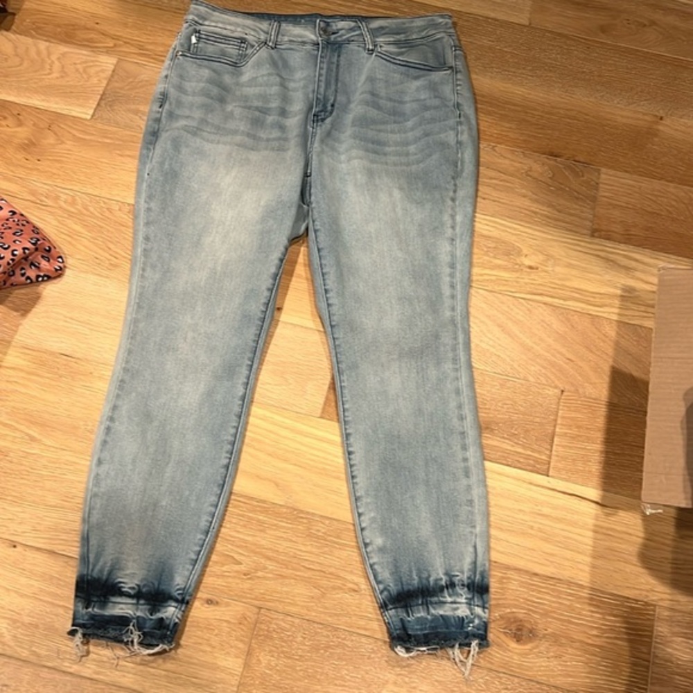 Judy blue women’s size 14w skinny‎ fit distressed denim jeans